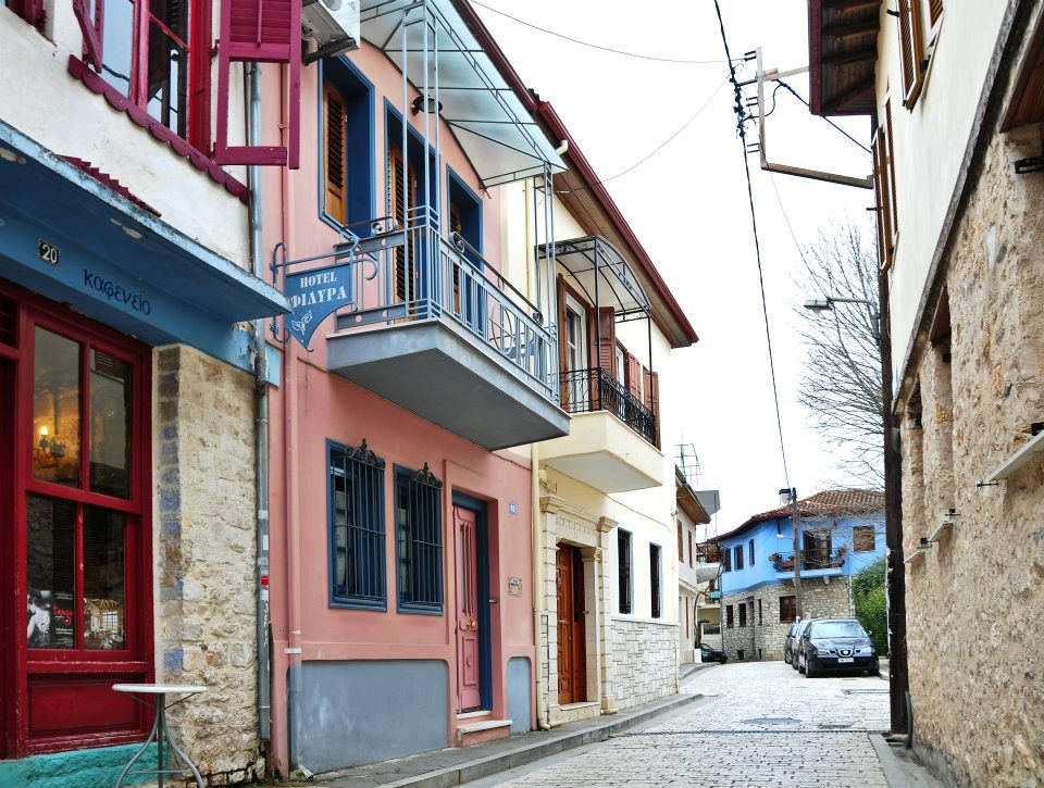 Φιλύρα 2 · Τρίκλινο — εσωτερικός / εξωτερικός χώρος, φωτογραφία 2